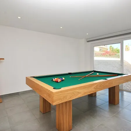 Villa Bonita Brenda By Algarve Vacation