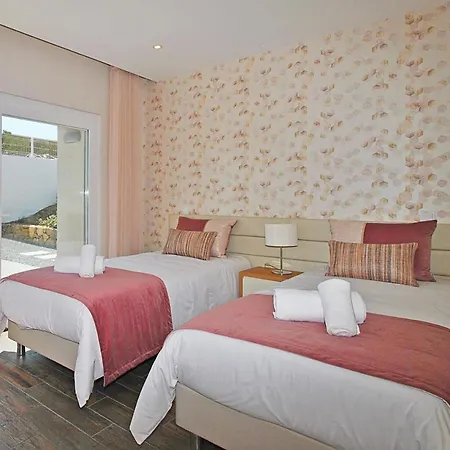 Villa Bonita Brenda By Algarve Vacation *