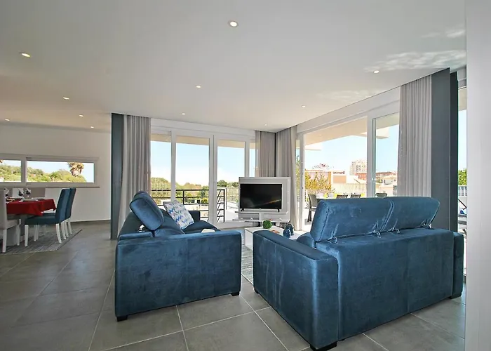 Bonita Brenda By Algarve Vacation Villa *