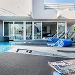 Villa Bonita Brenda By Algarve Vacation *
