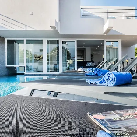 Villa Bonita Brenda By Algarve Vacation *